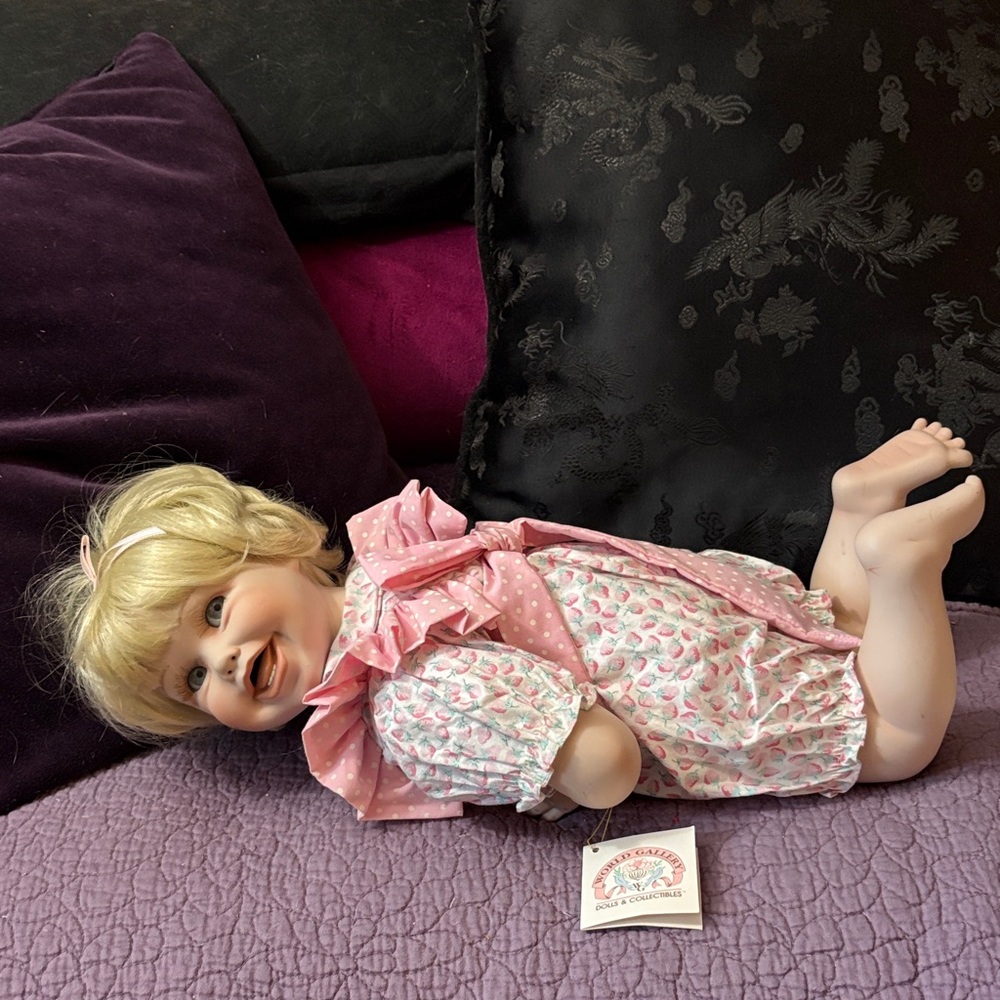 Brittany by world Gallery Charming Pink Kids Pajama Set. Limited edition 1445.